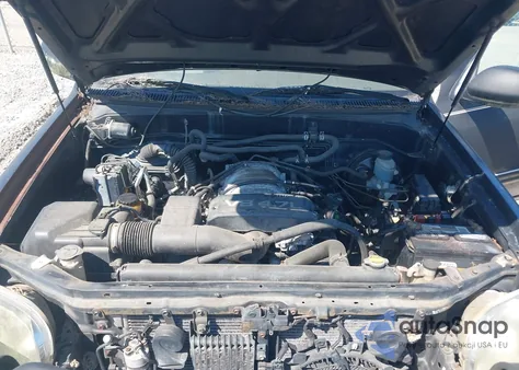 2001 Toyota Sequoia Limited V8 z USA, uszkodzony, nr VIN 5TDZT38A51S056396